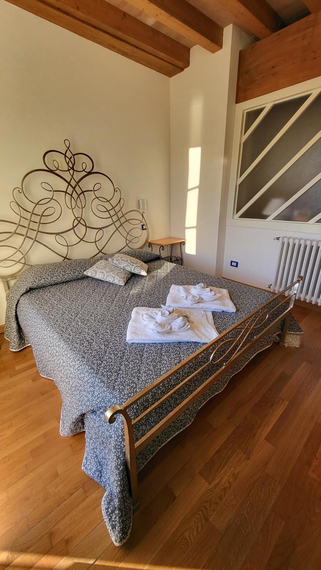 Balconi San Giorgio Bed & Breakfast Varenna Room photo